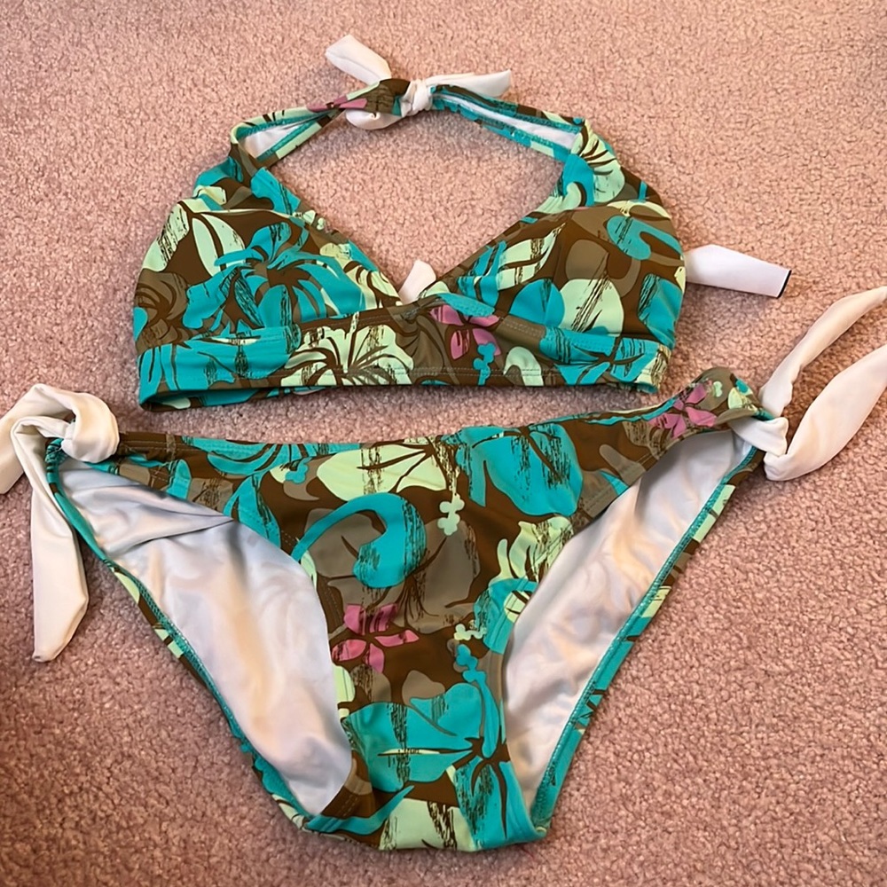Bikini top and bottom